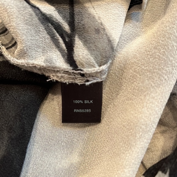 Express 100% silk sheer flowy top - Picture 3 of 5